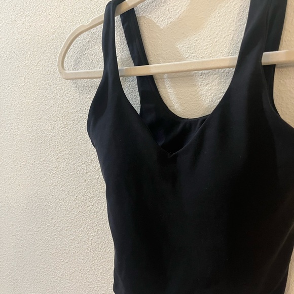 Lululemon Align Tank Top Size 2 Black Removable pads included - Picture 8 of 9